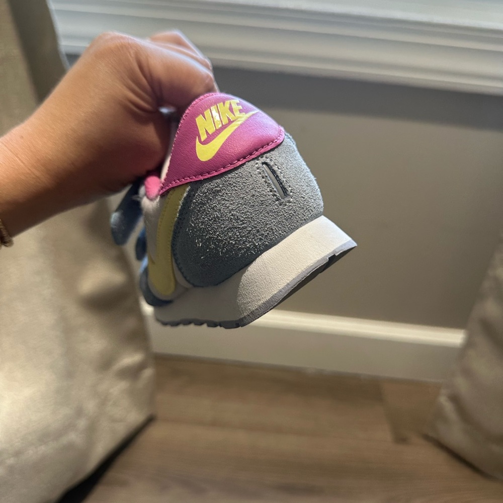 Nike Kids Light Blue, Pink & Yellow Velcro Casual Sneakers - Picture 9 of 15